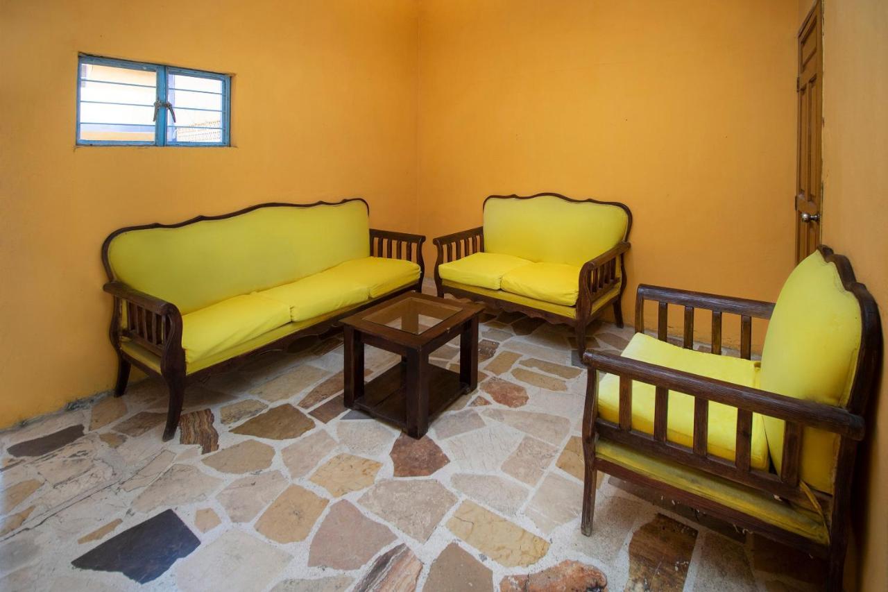 Hotel Casa De Huespedes Hidalgo Tehuacán Exteriör bild