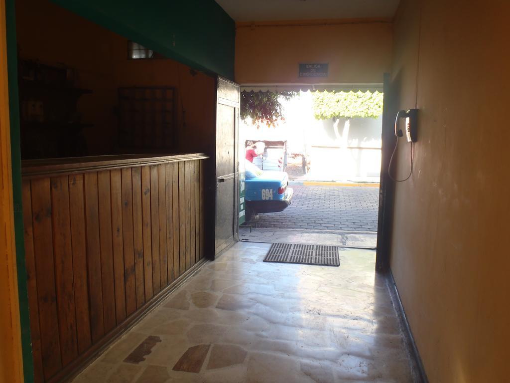 Hotel Casa De Huespedes Hidalgo Tehuacán Exteriör bild